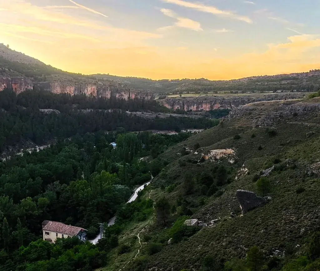 Estudiantes comienzan su experiencia formativa en Cuenca